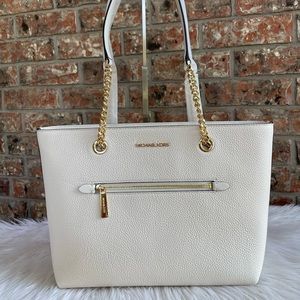 Micheal Kors purse